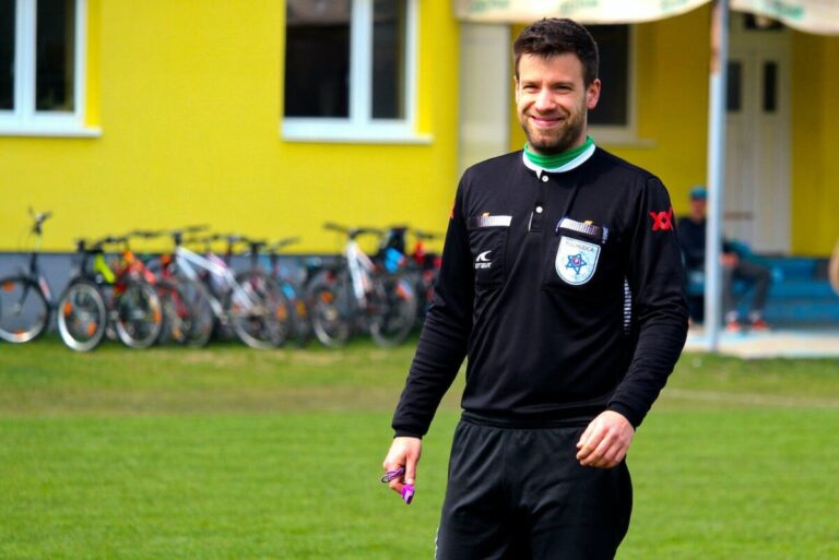 Referee managing a game of Gaelic football